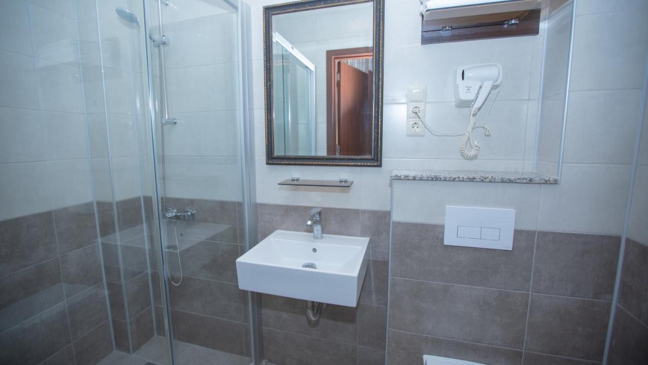 Royal Venezia Hotel Батуми Екстериор снимка