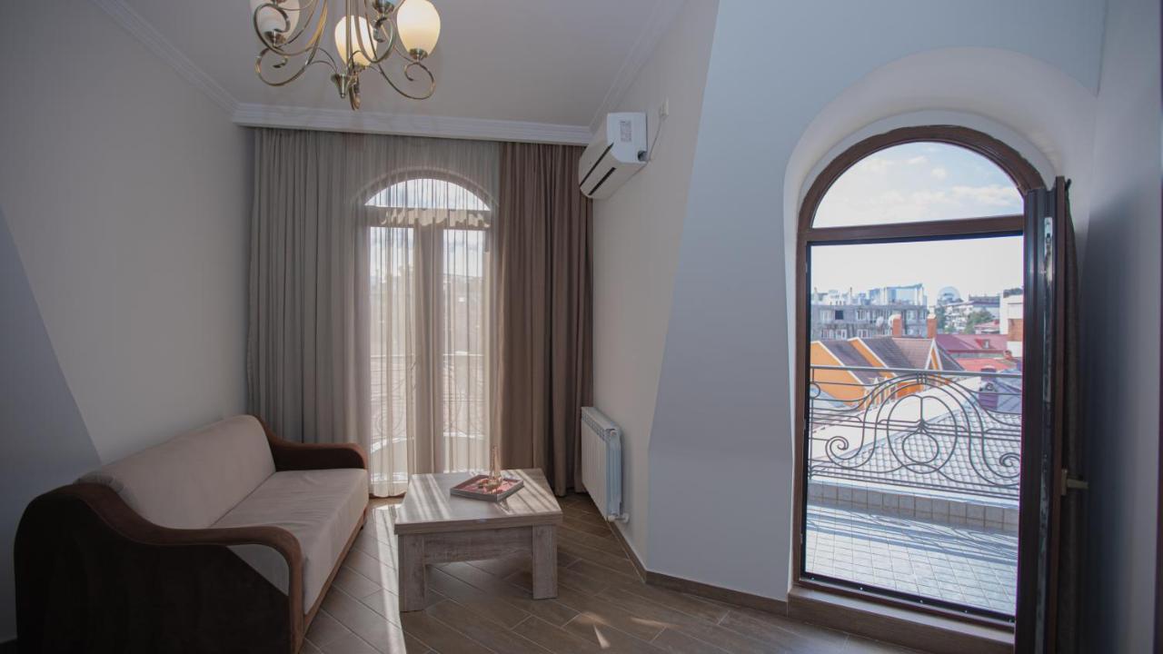 Royal Venezia Hotel Батуми Екстериор снимка